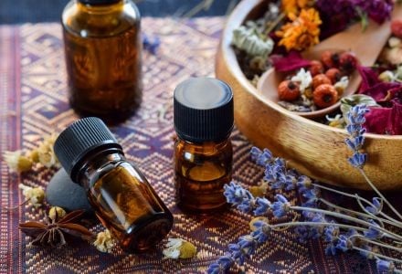 Descubre el Poder de la Aromaterapia y los Aceites Esenciales